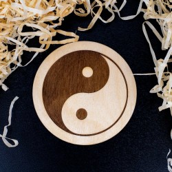 Podkładka podstawka pod kubek Yin Yang 10x10cm drewniana