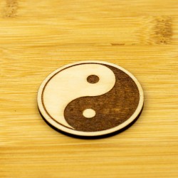 Magnes Yin Yang na lodówkę 5x5 cm drewniany