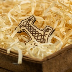 Magnes na lodówkę 55x40 mm Drewniany Jasny Topór Wikingów Mjolnir