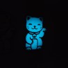 Magnes FLUORESCENCYJNY na lodówkę Maneki Neko Japoński Kot Szczęścia Niebieski 3D