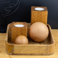 Ozdobny Zestaw 3 Świeczników oraz 2 Kul na podstawce z naturalnego drewna